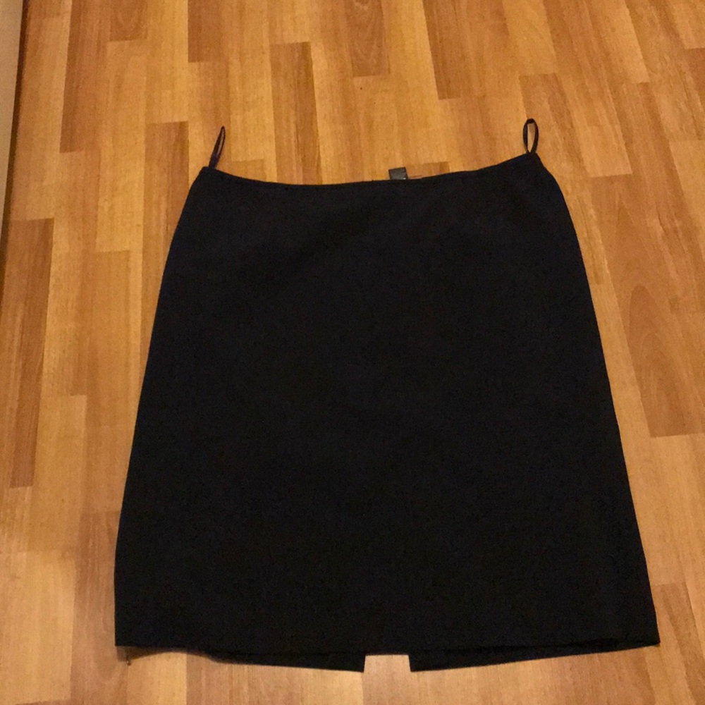 Tahari wool skirt, which is completely lined.